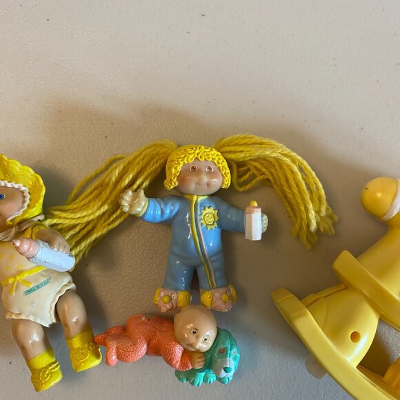 Lot of 5 VTG Cabbage Patch Kids Figures 1980s Toys Minis PVC Girl PJs Baby Horse - Picture 3 of 15
